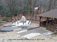 Las Grabiński- otoczenie pomnika po renowacji w 2022 r